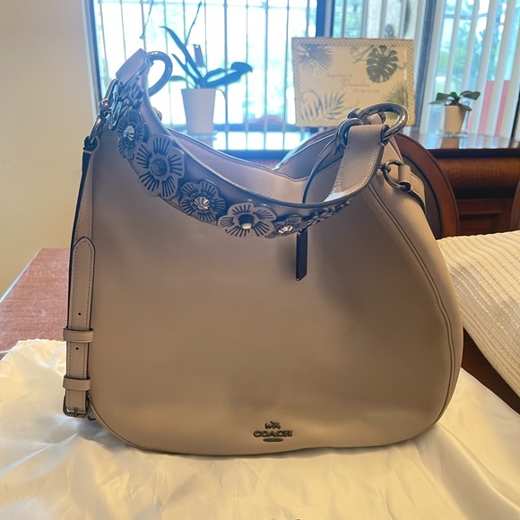 Coach Nomad taupe shoulder bag